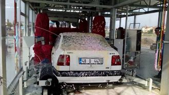 China Tunnel Automatic Car Wash Equipment With Pneumatic Control System supplier